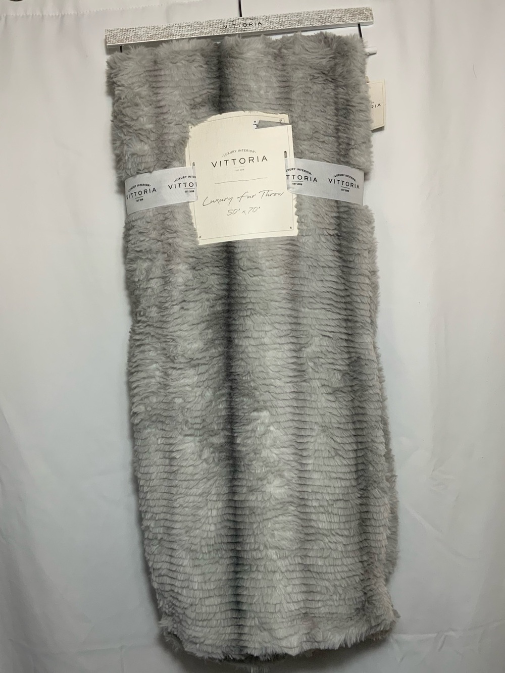 Vittoria Fur Throw Light Gray